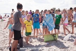 Strand (16) Strand (16)