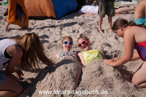 Strand (25) Strand (25)