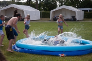 wasser (4) wasser (4)