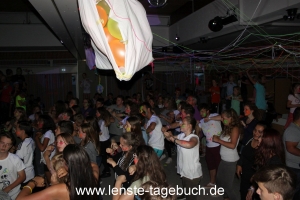 neon_party_083 neon_party_083