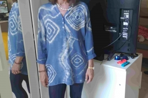 Kerstin-im-Batikhemd
